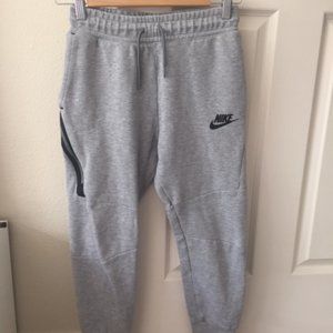 NIKE Sportwear Tech Fleece Kids (Boy) Pants